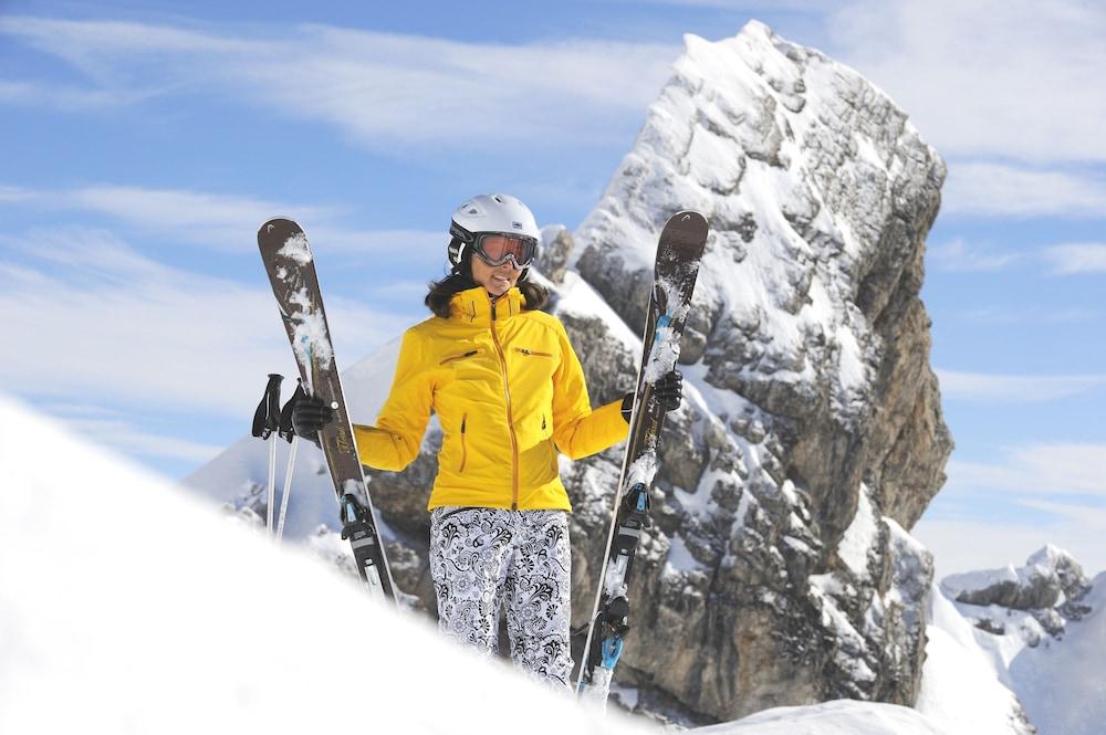 Berghotel Basur - Das Schihotel Am Arlberg Flirsch Exteriör bild