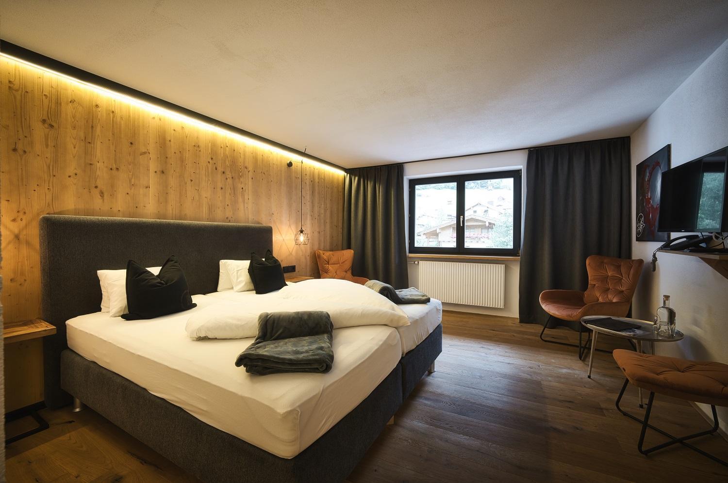 Berghotel Basur - Das Schihotel Am Arlberg Flirsch Exteriör bild