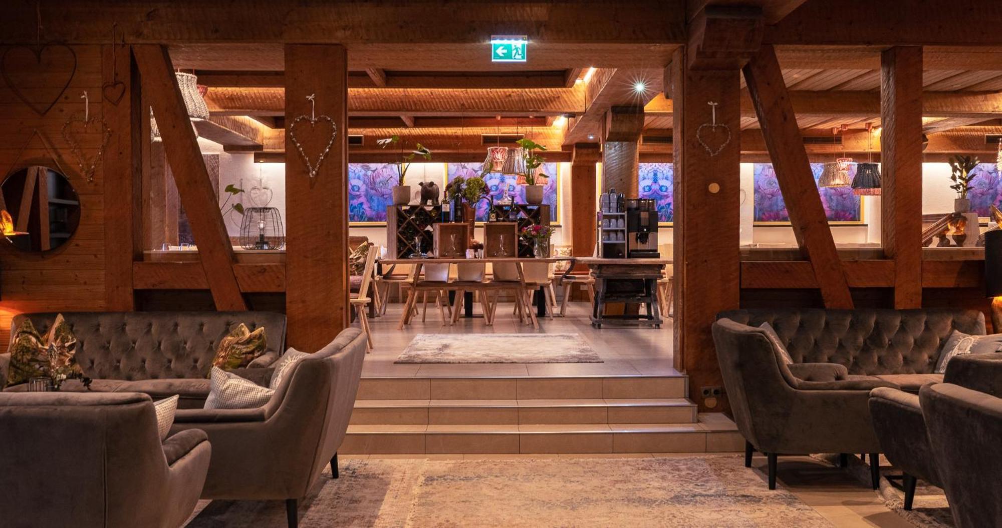 Berghotel Basur - Das Schihotel Am Arlberg Flirsch Exteriör bild