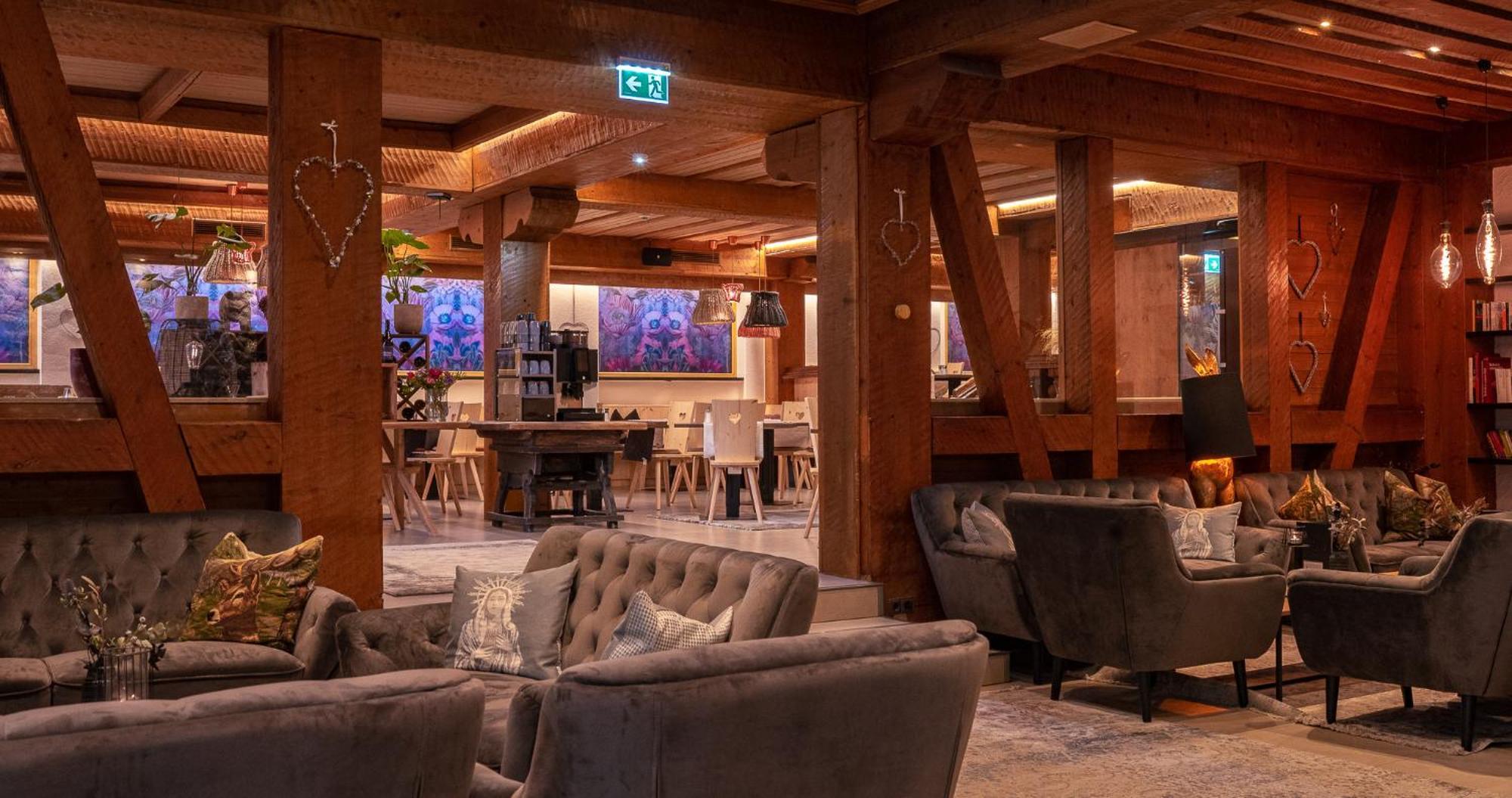 Berghotel Basur - Das Schihotel Am Arlberg Flirsch Exteriör bild