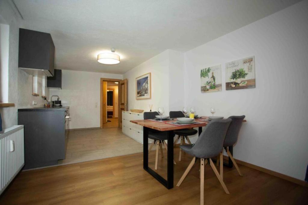 Berghotel Basur - Das Schihotel Am Arlberg Flirsch Exteriör bild